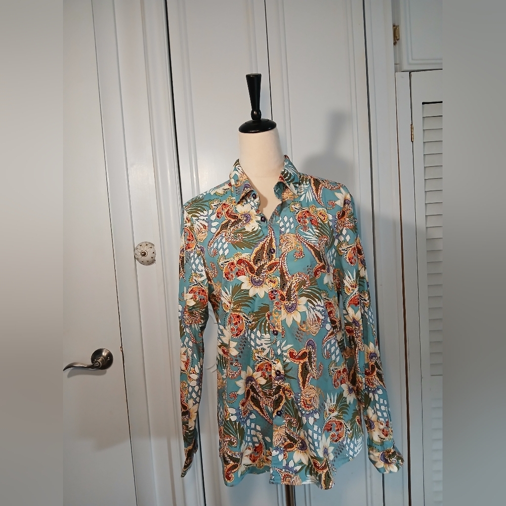 Paisley & Grey Brand, Casual Button Front NWOT Size Large
